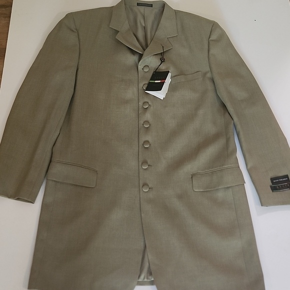 Lucci Men's Tan Suit Jacket - Picture 3 of 15